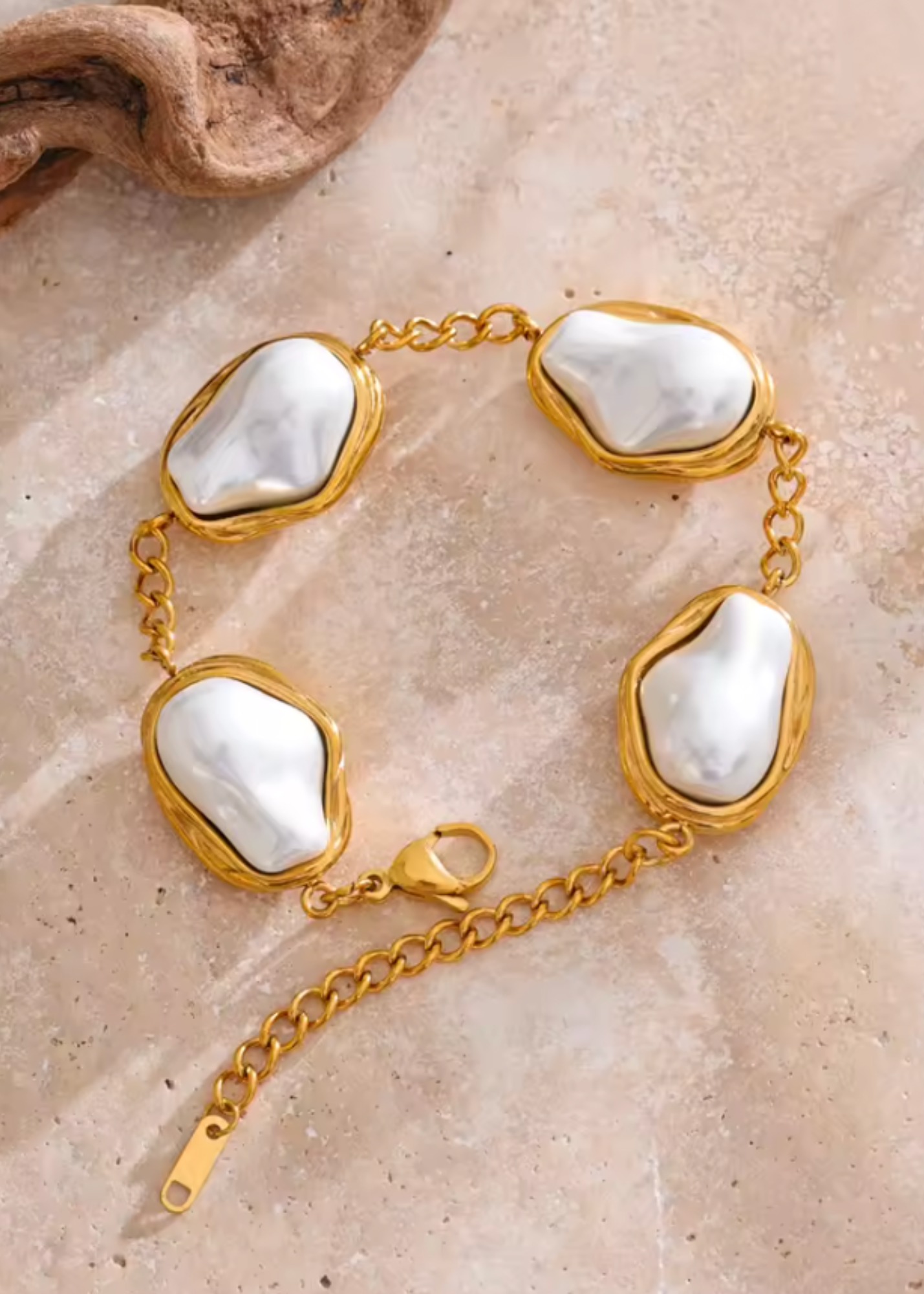 The Korfu Pearl Bracelet
