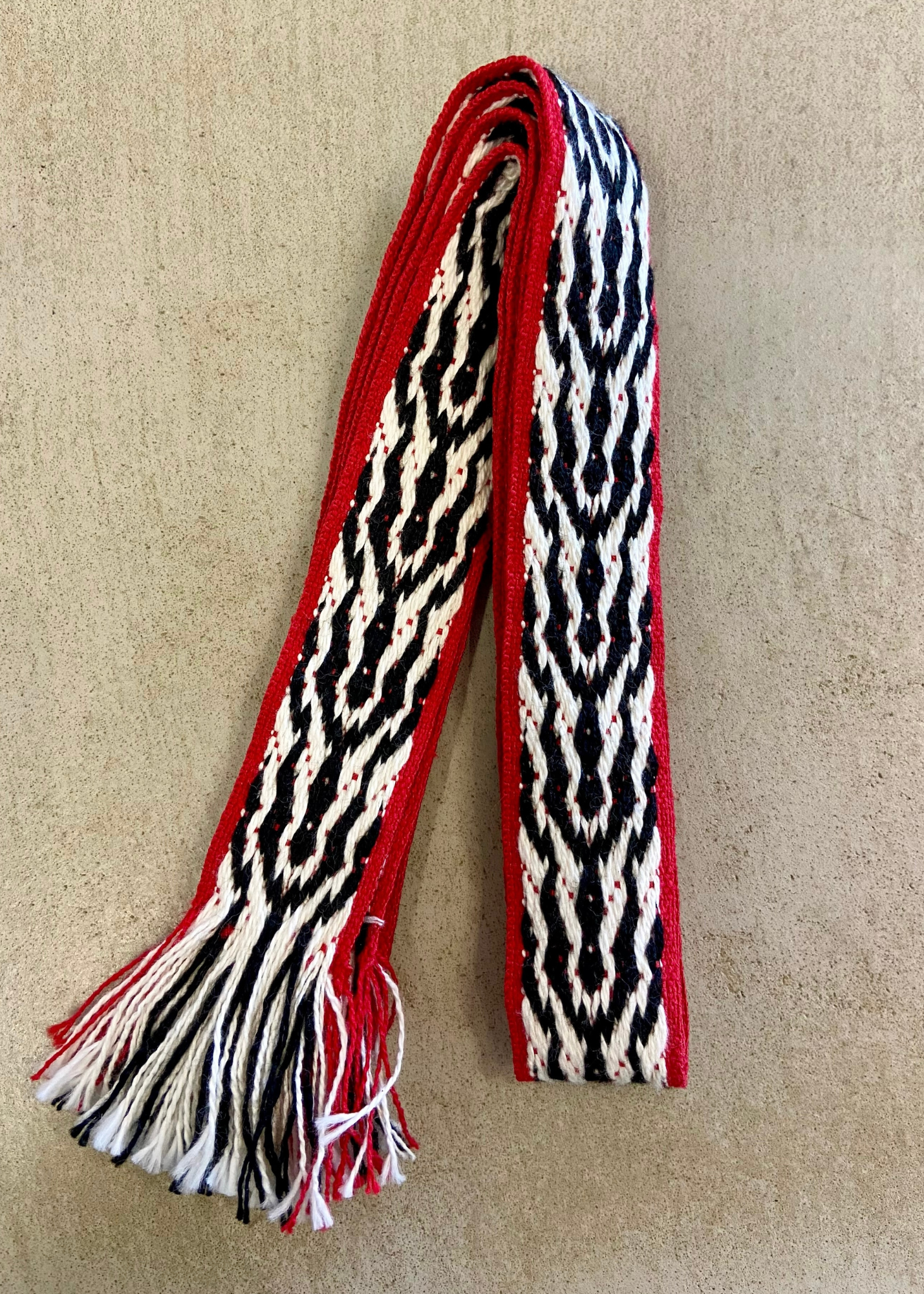 Woven Belt in Patterned Weave Black, Natural & Red